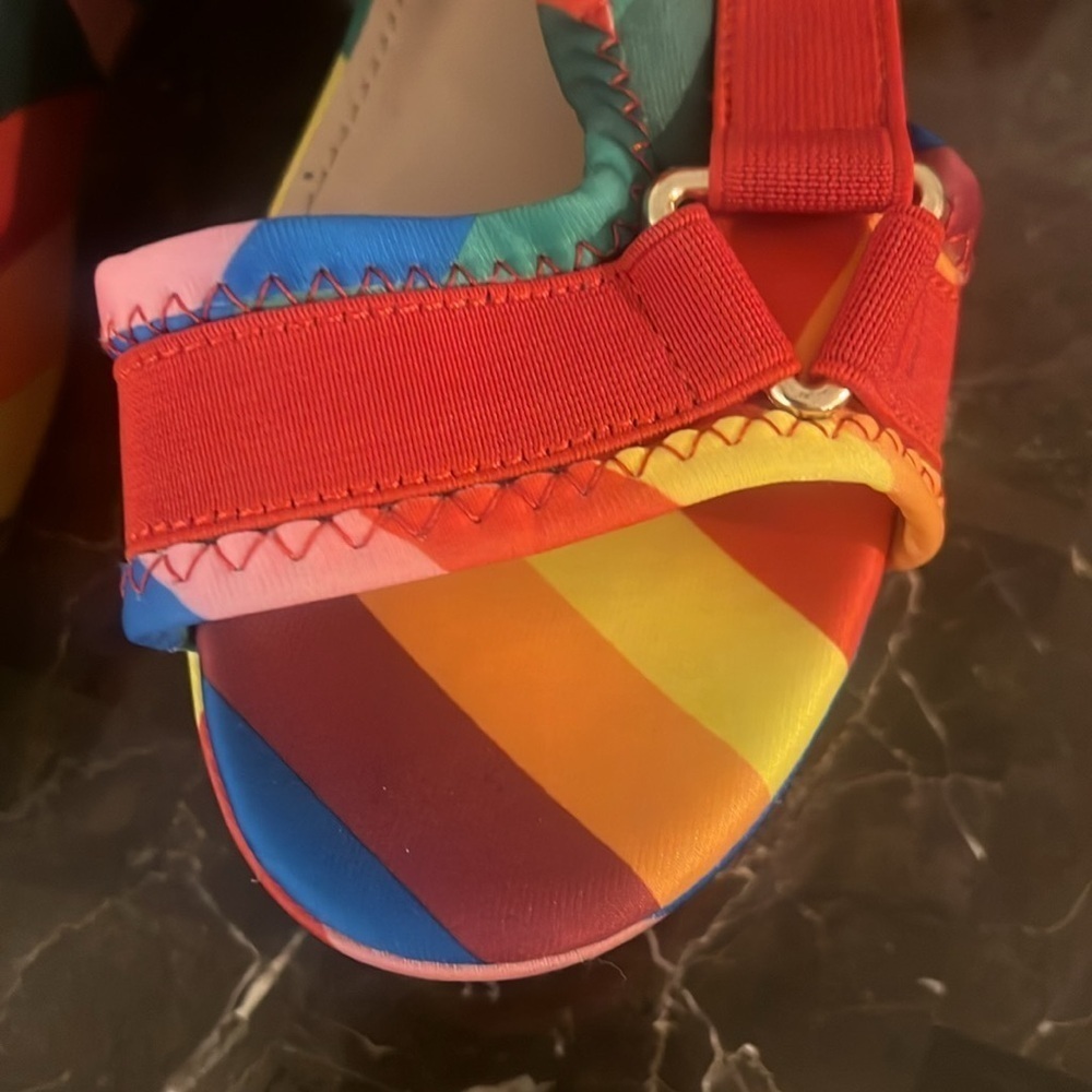Bright multicolored platform sandals with ankle straps. Size 7. - Picture 3 of 6